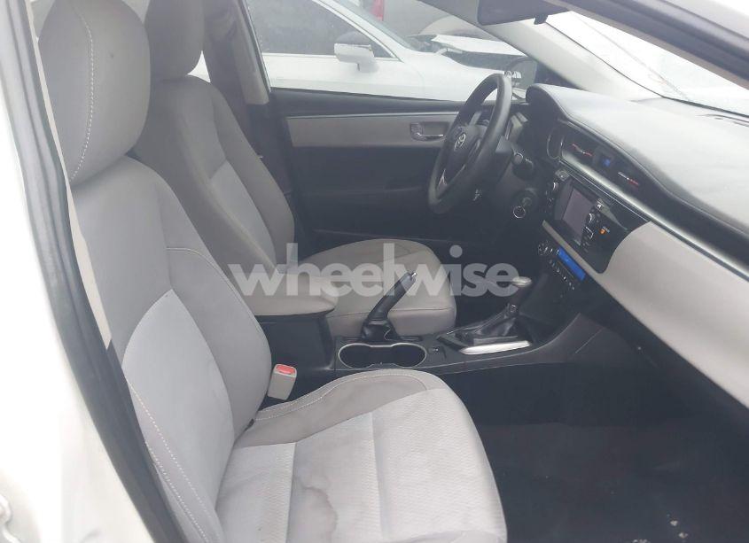 Photo 5 of 2016 Toyota Corolla LE (VIN 2T1BURHE3GC565358)