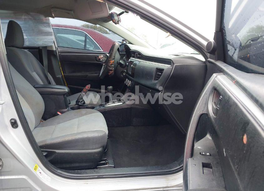 Photo 5 of 2016 Toyota Corolla L (VIN 2T1BURHE3GC572021)