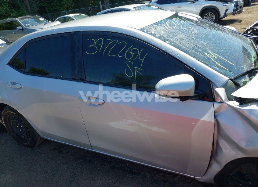 Photo 13 of 2016 Toyota Corolla LE (VIN 2T1BURHE3GC597243)