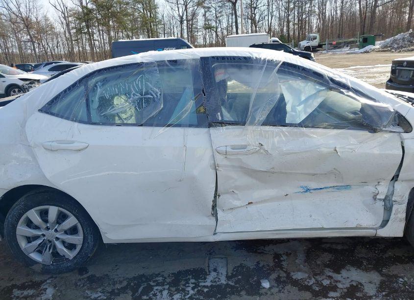 Photo 13 of 2016 Toyota Corolla LE (VIN 2T1BURHE3GC612405)