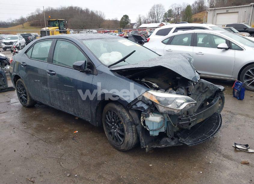 2016 Toyota Corolla LE (VIN 2T1BURHE3GC617068) main photo