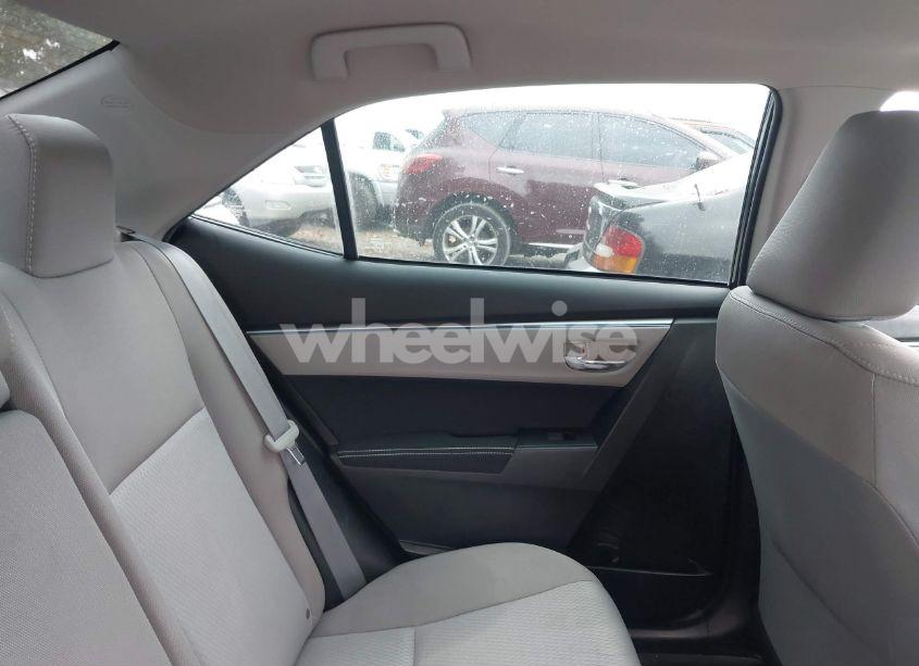 Photo 8 of 2016 Toyota Corolla LE (VIN 2T1BURHE3GC624375)