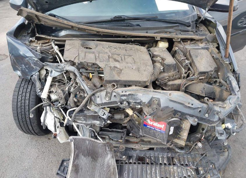 Photo 10 of 2016 Toyota Corolla LE (VIN 2T1BURHE3GC641371)