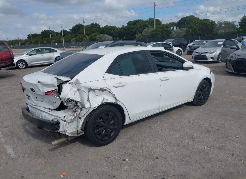 Photo 4 of 2016 Toyota Corolla LE (VIN 2T1BURHE3GC642844)