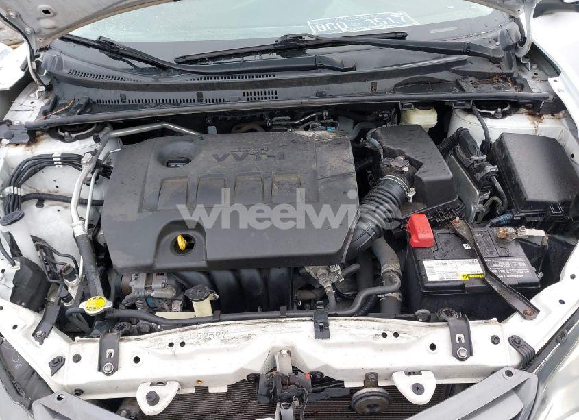 Photo 10 of 2016 Toyota Corolla LE (VIN 2T1BURHE3GC651950)