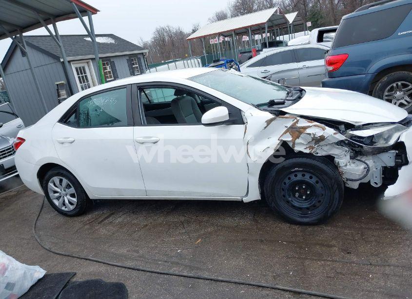 Photo 13 of 2016 Toyota Corolla LE (VIN 2T1BURHE3GC651950)