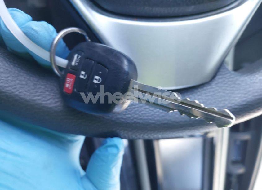 Photo 11 of 2016 Toyota Corolla LE (VIN 2T1BURHE3GC668666)