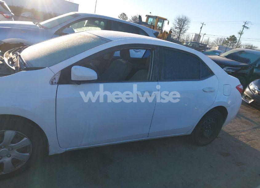 Photo 15 of 2016 Toyota Corolla LE (VIN 2T1BURHE3GC668666)