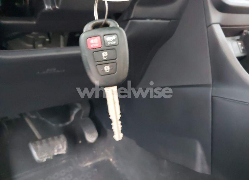 Photo 11 of 2016 Toyota Corolla LE (VIN 2T1BURHE3GC668814)