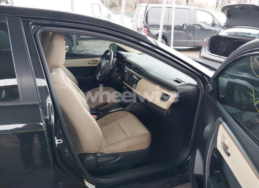 Photo 5 of 2016 Toyota Corolla LE (VIN 2T1BURHE3GC668814)