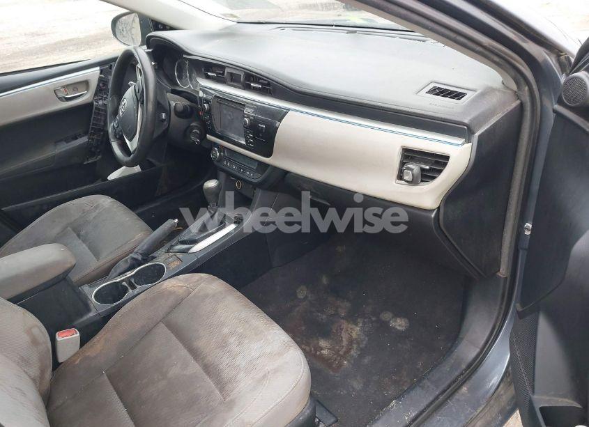 Photo 5 of 2016 Toyota Corolla LE (VIN 2T1BURHE3GC669297)