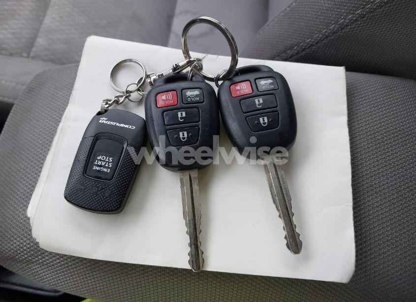 Photo 11 of 2016 Toyota Corolla LE PLUS (VIN 2T1BURHE3GC670398)