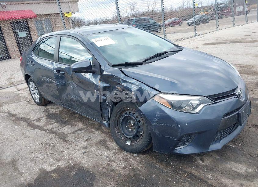 2016 Toyota Corolla LE (VIN 2T1BURHE3GC678243) main photo