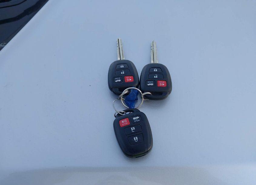 Photo 11 of 2016 Toyota Corolla LE (VIN 2T1BURHE3GC688822)