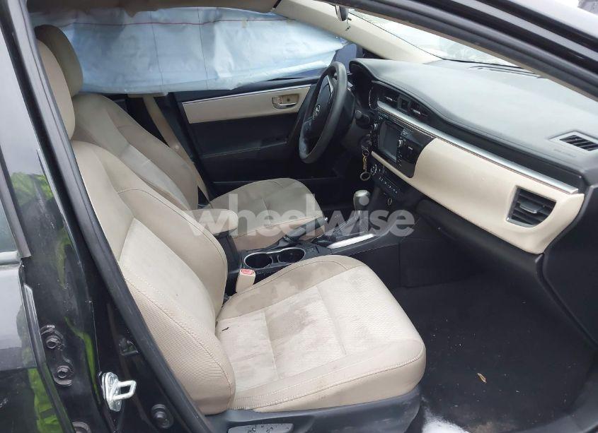 Photo 5 of 2016 Toyota Corolla LE (VIN 2T1BURHE3GC691820)