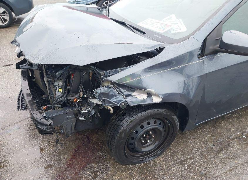 Photo 6 of 2016 Toyota Corolla LE (VIN 2T1BURHE3GC705392)