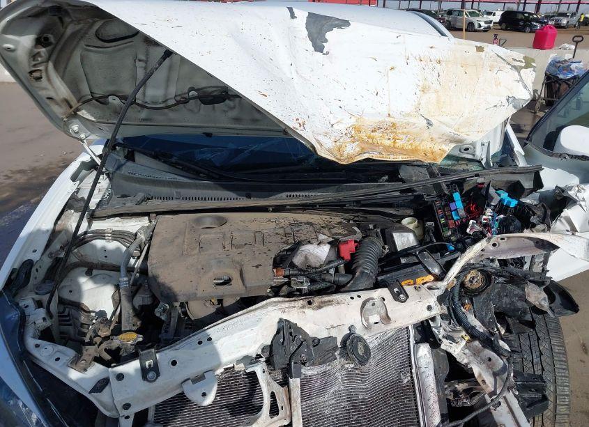 Photo 10 of 2016 Toyota Corolla LE (VIN 2T1BURHE3GC719437)