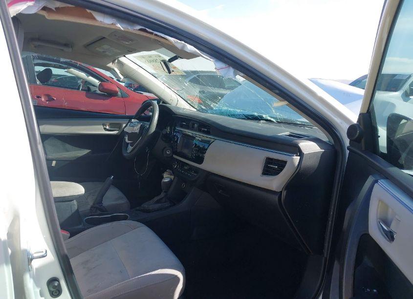 Photo 5 of 2016 Toyota Corolla LE (VIN 2T1BURHE3GC719437)