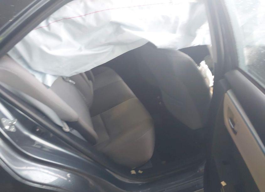 Photo 8 of 2016 Toyota Corolla LE (VIN 2T1BURHE3GC742894)