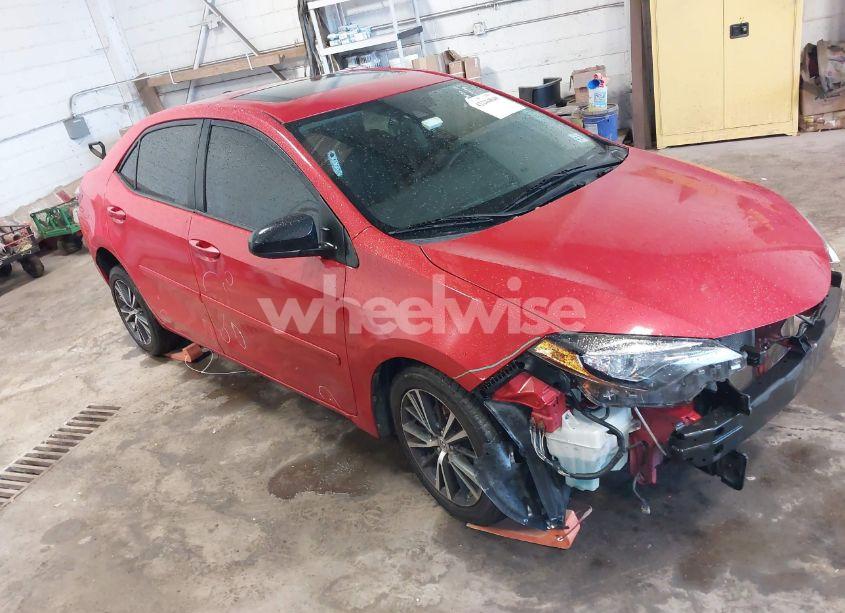 2017 Toyota Corolla LE (VIN 2T1BURHE3HC768820) main photo