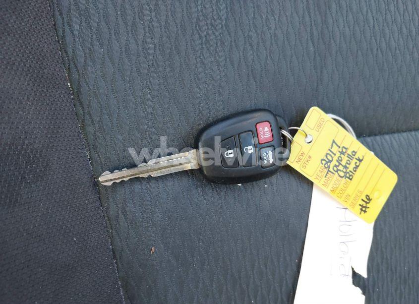 Photo 11 of 2017 Toyota Corolla LE (VIN 2T1BURHE3HC795127)