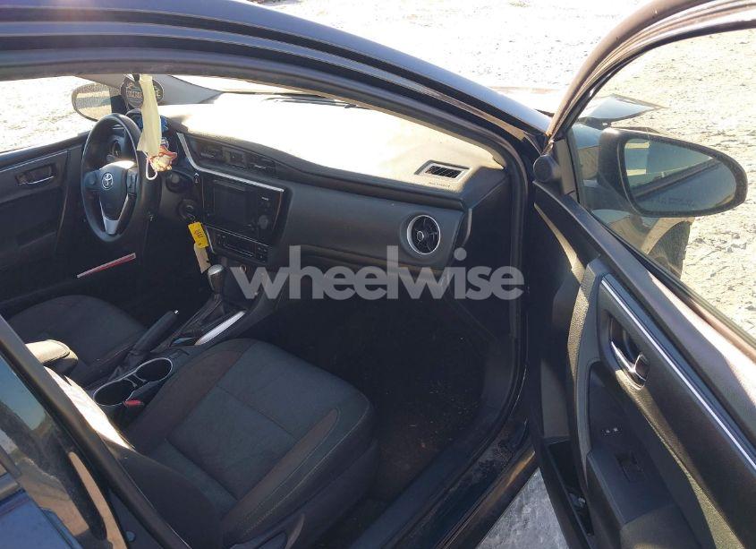 Photo 5 of 2017 Toyota Corolla LE (VIN 2T1BURHE3HC795127)