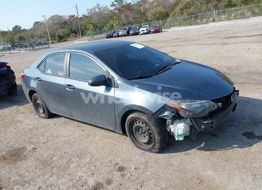 2017 Toyota Corolla LE (VIN 2T1BURHE3HC814999) main photo