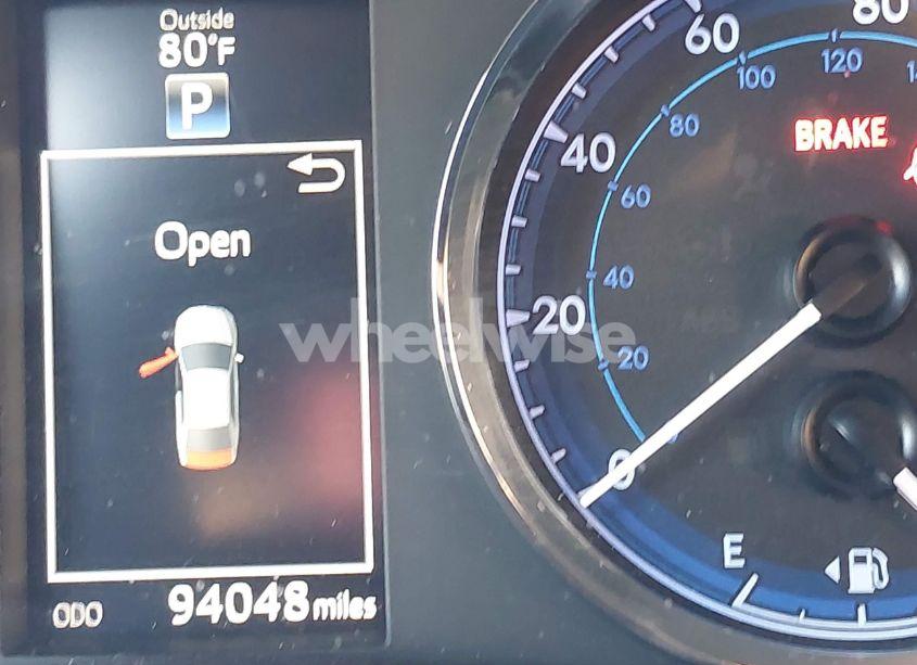 Photo 16 of 2017 Toyota Corolla SE (VIN 2T1BURHE3HC819135)