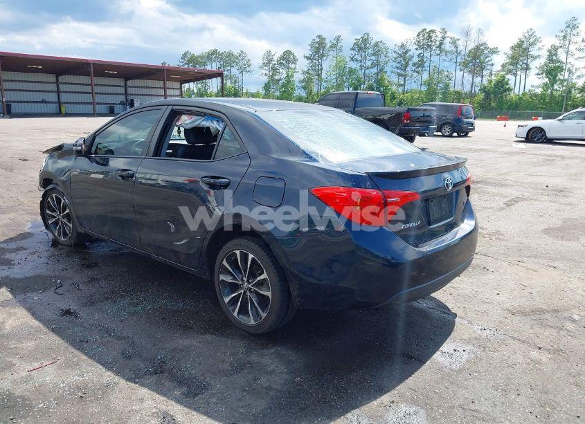 Photo 3 of 2017 Toyota Corolla SE (VIN 2T1BURHE3HC829938)