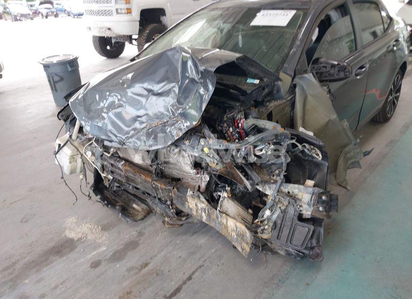 Photo 6 of 2017 Toyota Corolla SE (VIN 2T1BURHE3HC833729)