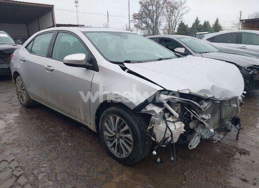 2017 Toyota Corolla XLE (VIN 2T1BURHE3HC841166) main photo