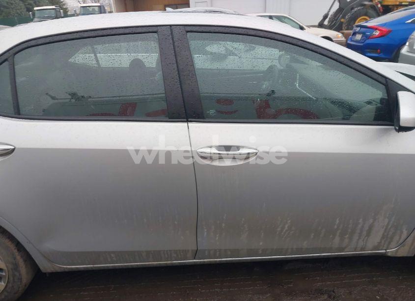 Photo 12 of 2017 Toyota Corolla XLE (VIN 2T1BURHE3HC841166)