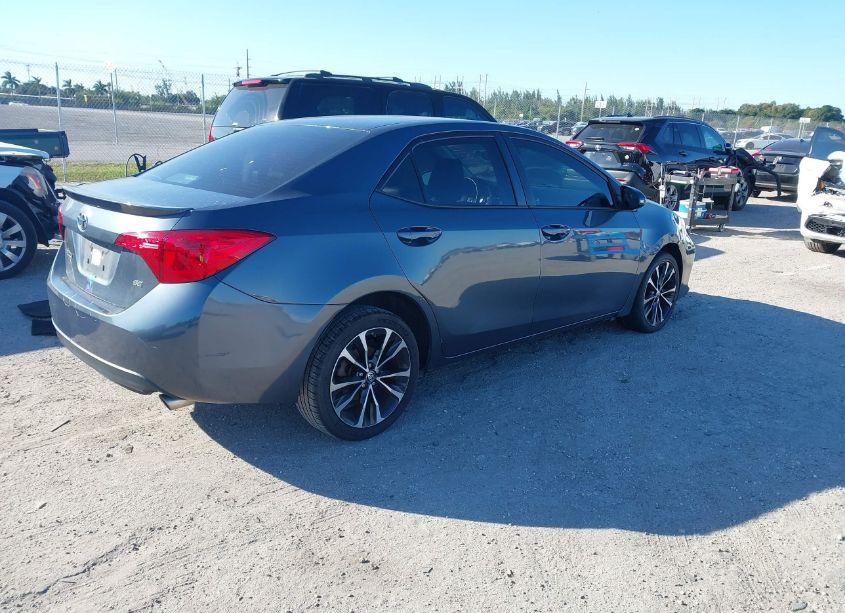 Photo 4 of 2017 Toyota Corolla SE (VIN 2T1BURHE3HC843631)