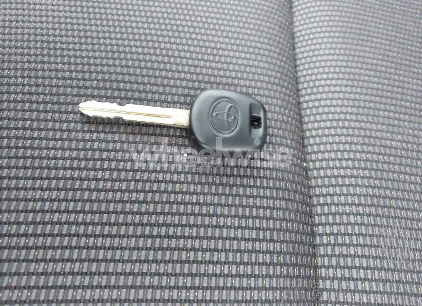 Photo 11 of 2017 Toyota Corolla SE (VIN 2T1BURHE3HC844410)