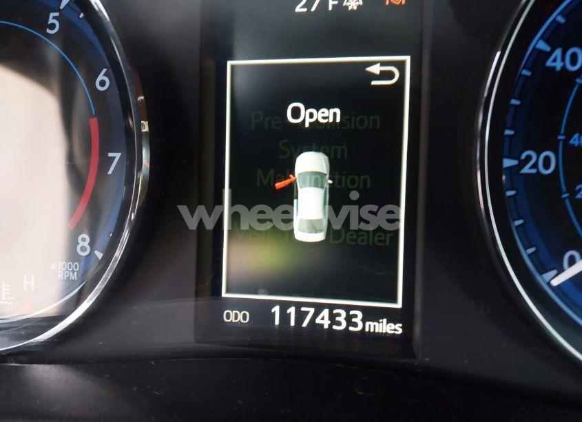 Photo 16 of 2017 Toyota Corolla SE (VIN 2T1BURHE3HC844410)