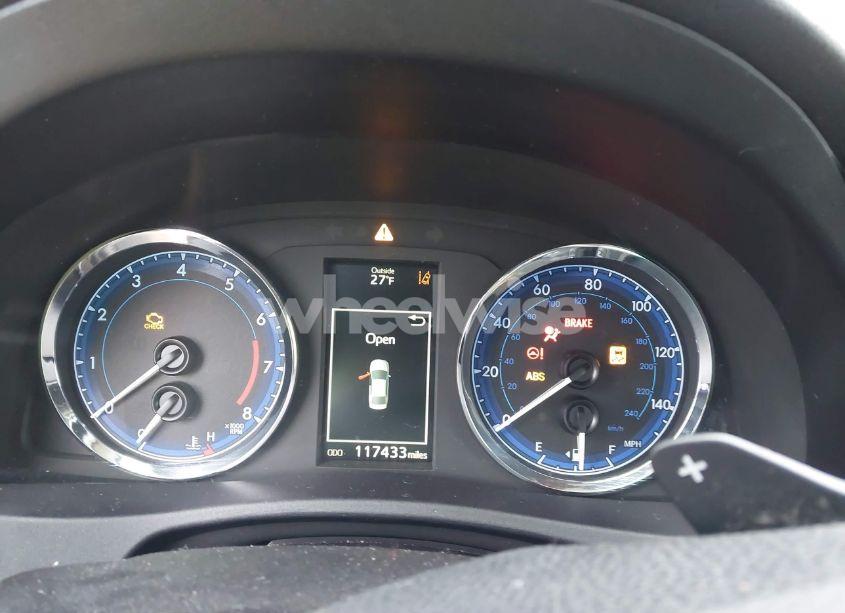 Photo 7 of 2017 Toyota Corolla SE (VIN 2T1BURHE3HC844410)