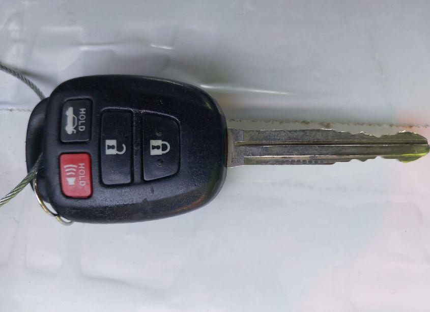 Photo 11 of 2017 Toyota Corolla SE (VIN 2T1BURHE3HC848215)