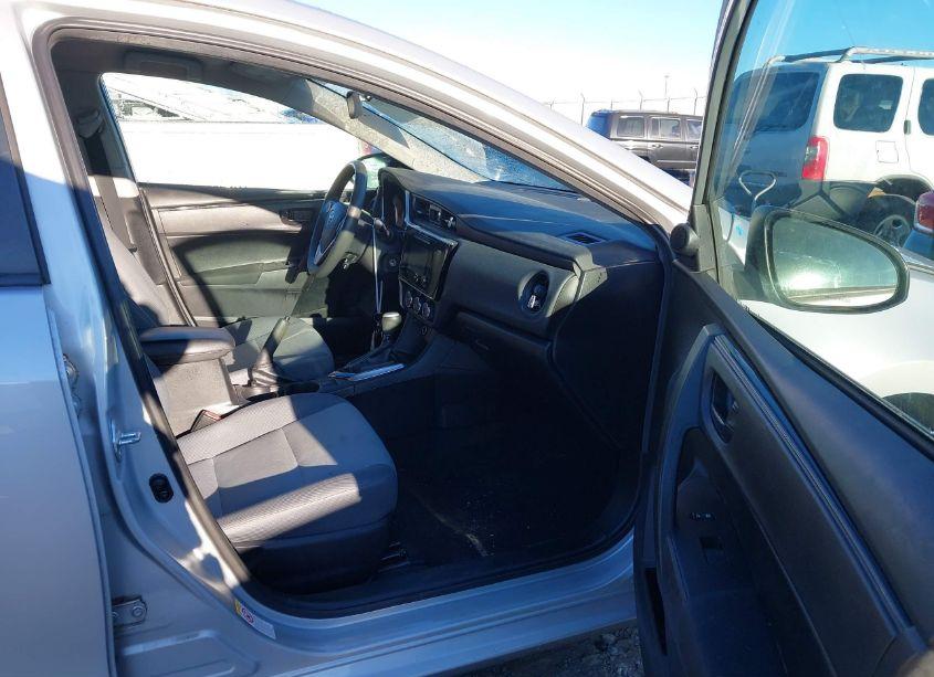 Photo 5 of 2017 Toyota Corolla L (VIN 2T1BURHE3HC853429)