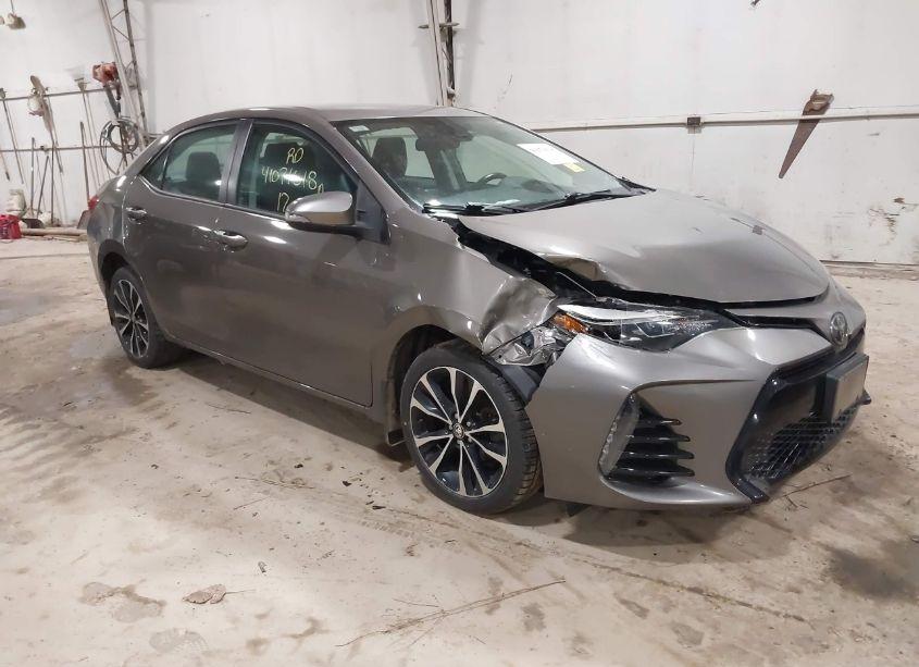 2017 Toyota Corolla SE (VIN 2T1BURHE3HC859599) main photo