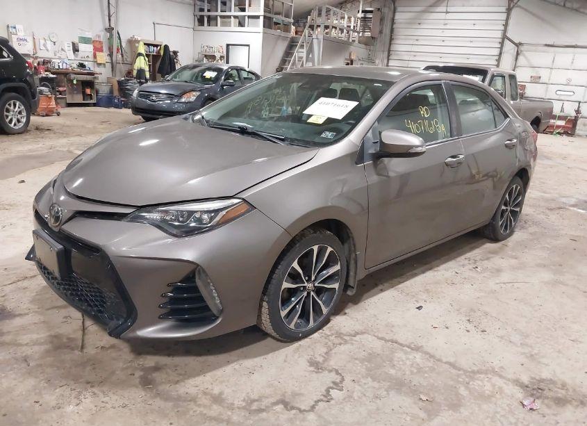 Photo 2 of 2017 Toyota Corolla SE (VIN 2T1BURHE3HC859599)