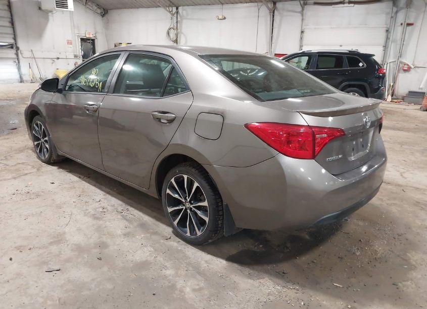 Photo 3 of 2017 Toyota Corolla SE (VIN 2T1BURHE3HC859599)