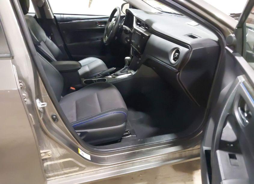 Photo 5 of 2017 Toyota Corolla SE (VIN 2T1BURHE3HC859599)