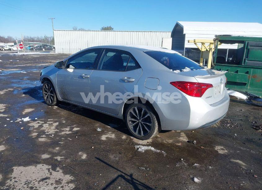 Photo 3 of 2017 Toyota Corolla SE (VIN 2T1BURHE3HC865418)