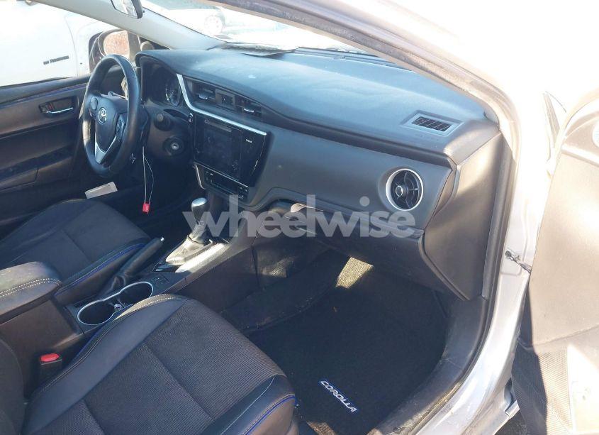 Photo 5 of 2017 Toyota Corolla SE (VIN 2T1BURHE3HC865418)