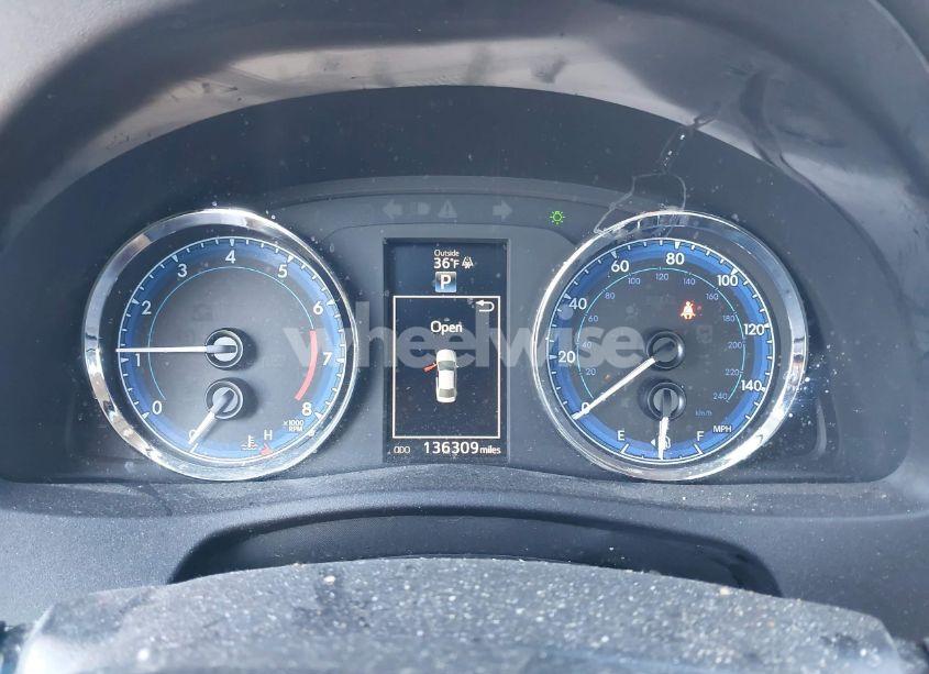 Photo 7 of 2017 Toyota Corolla SE (VIN 2T1BURHE3HC865418)