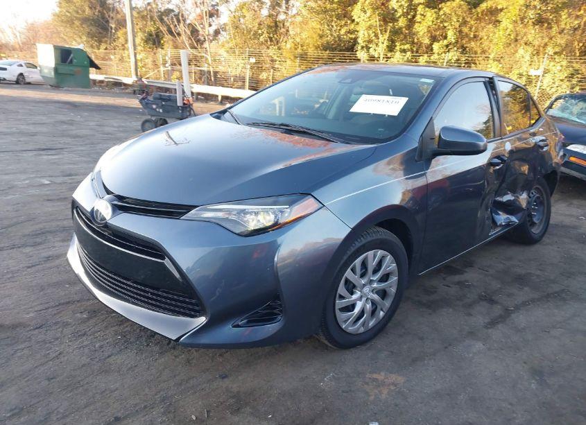 Photo 2 of 2017 Toyota Corolla LE (VIN 2T1BURHE3HC882977)
