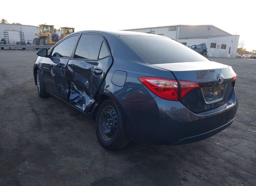 Photo 3 of 2017 Toyota Corolla LE (VIN 2T1BURHE3HC882977)