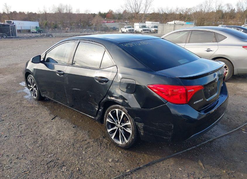 Photo 3 of 2017 Toyota Corolla SE (VIN 2T1BURHE3HC895115)