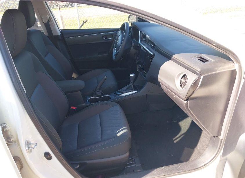 Photo 5 of 2017 Toyota Corolla LE (VIN 2T1BURHE3HC900328)