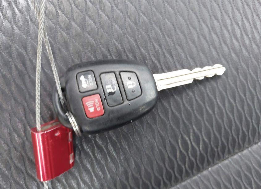 Photo 11 of 2017 Toyota Corolla LE (VIN 2T1BURHE3HC914553)